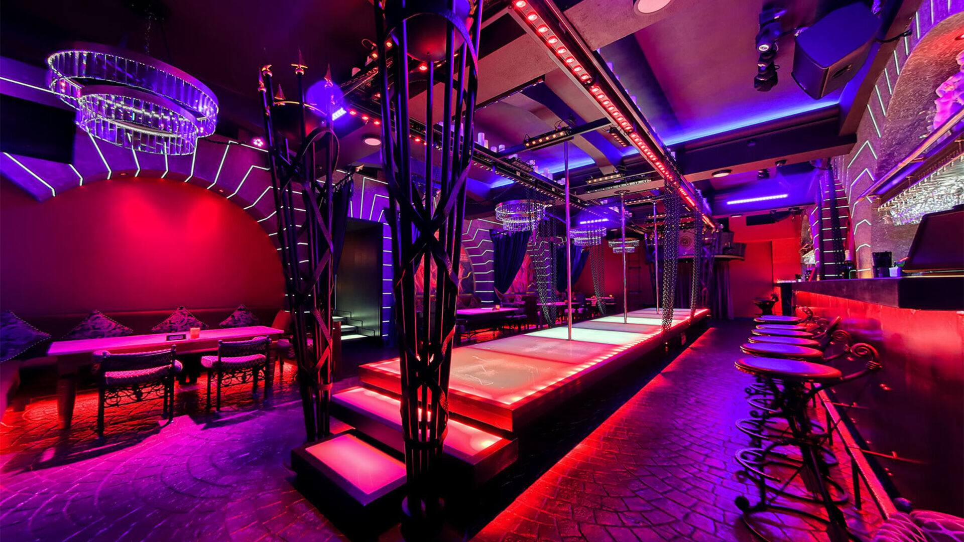 Меню из музыки и света