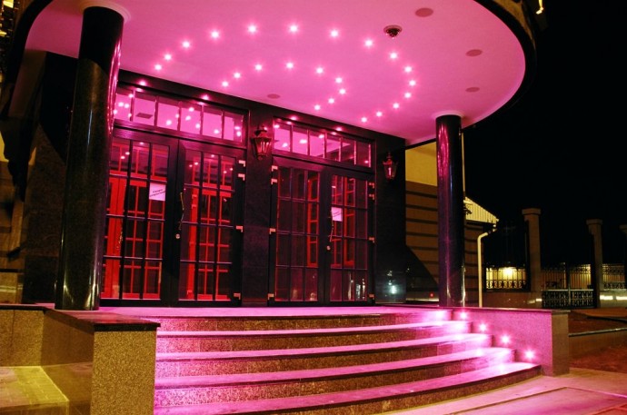 ОТЕЛЬ-РЕСТОРАН «АТОН», Г. КРАСНОДАР СВЕТОВОЕ ОФОРМЛЕНИЕ LDI