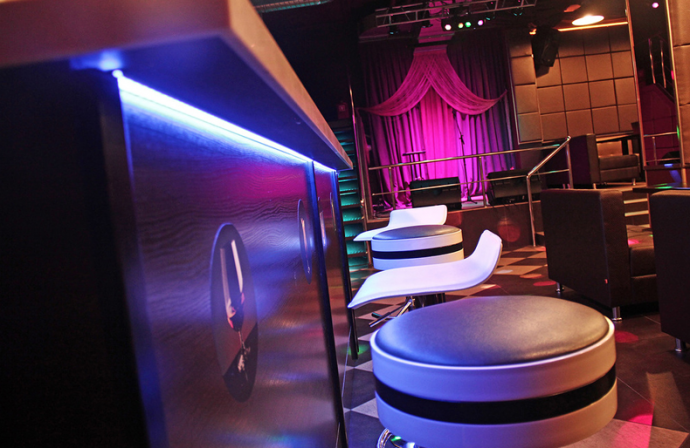  КАРАОКЕ - КЛУБ "NEW YORK" Г.КОРОЛЕВ ЗВУКОВОЕ ОБОРУДОВАНИЕ GAE