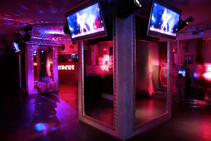 Circus club_4.jpg